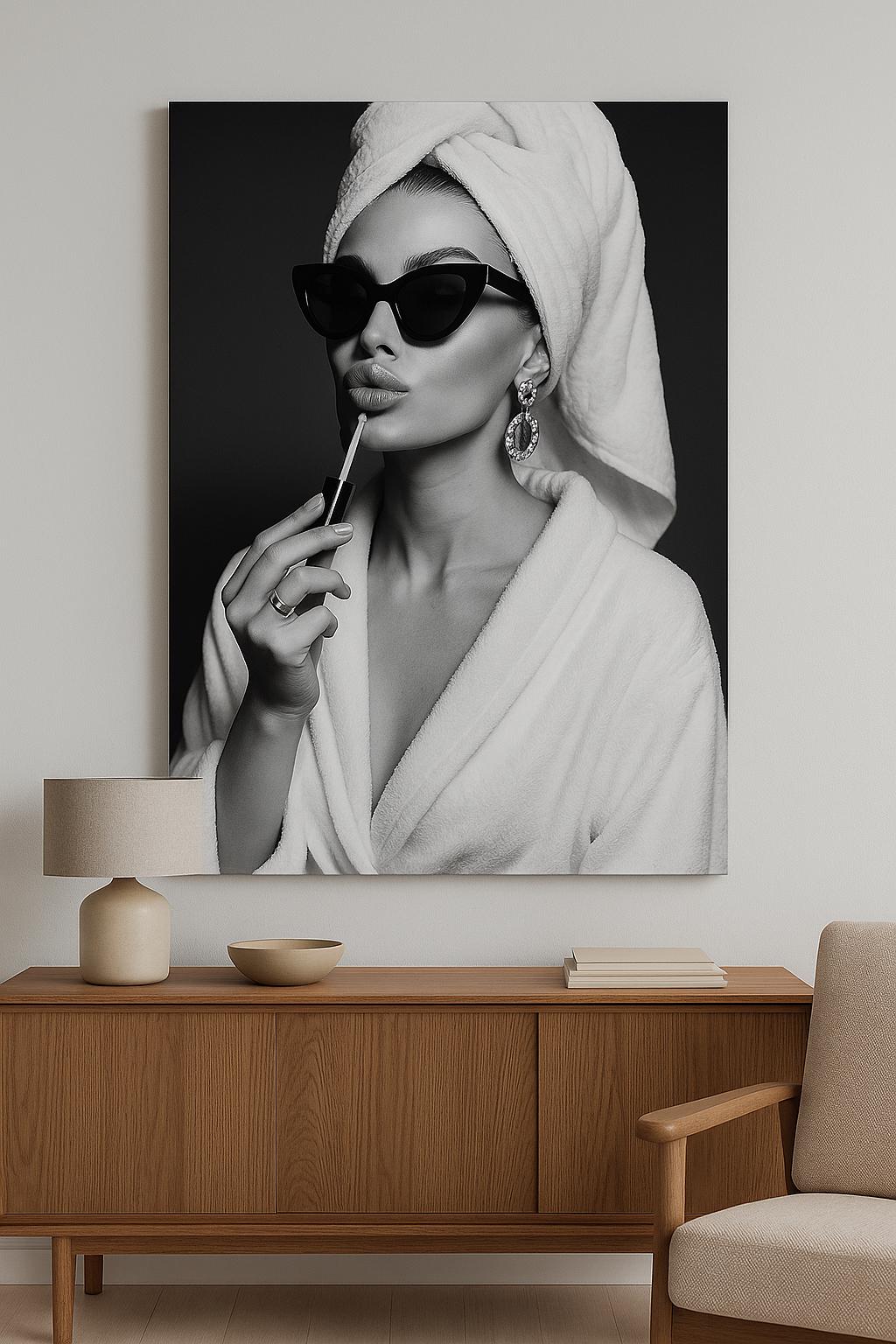 Audrey Hepburn Lipstick Print: Glam Hollywood Fashion Photo (Digital Download